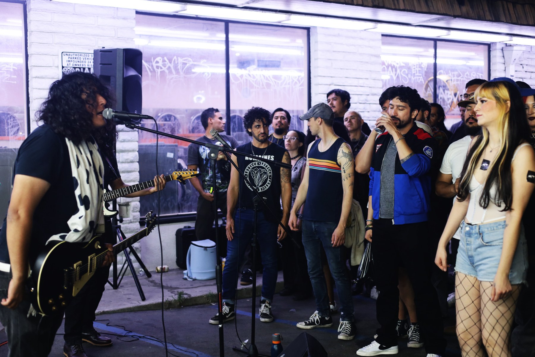 Kill for Kickz live crowd
